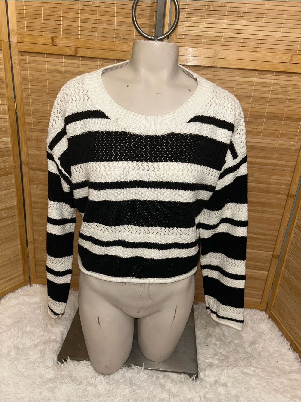 Gypsy Cloud Women's Black and White Striped Crewneck Sweater cropped crotchet L